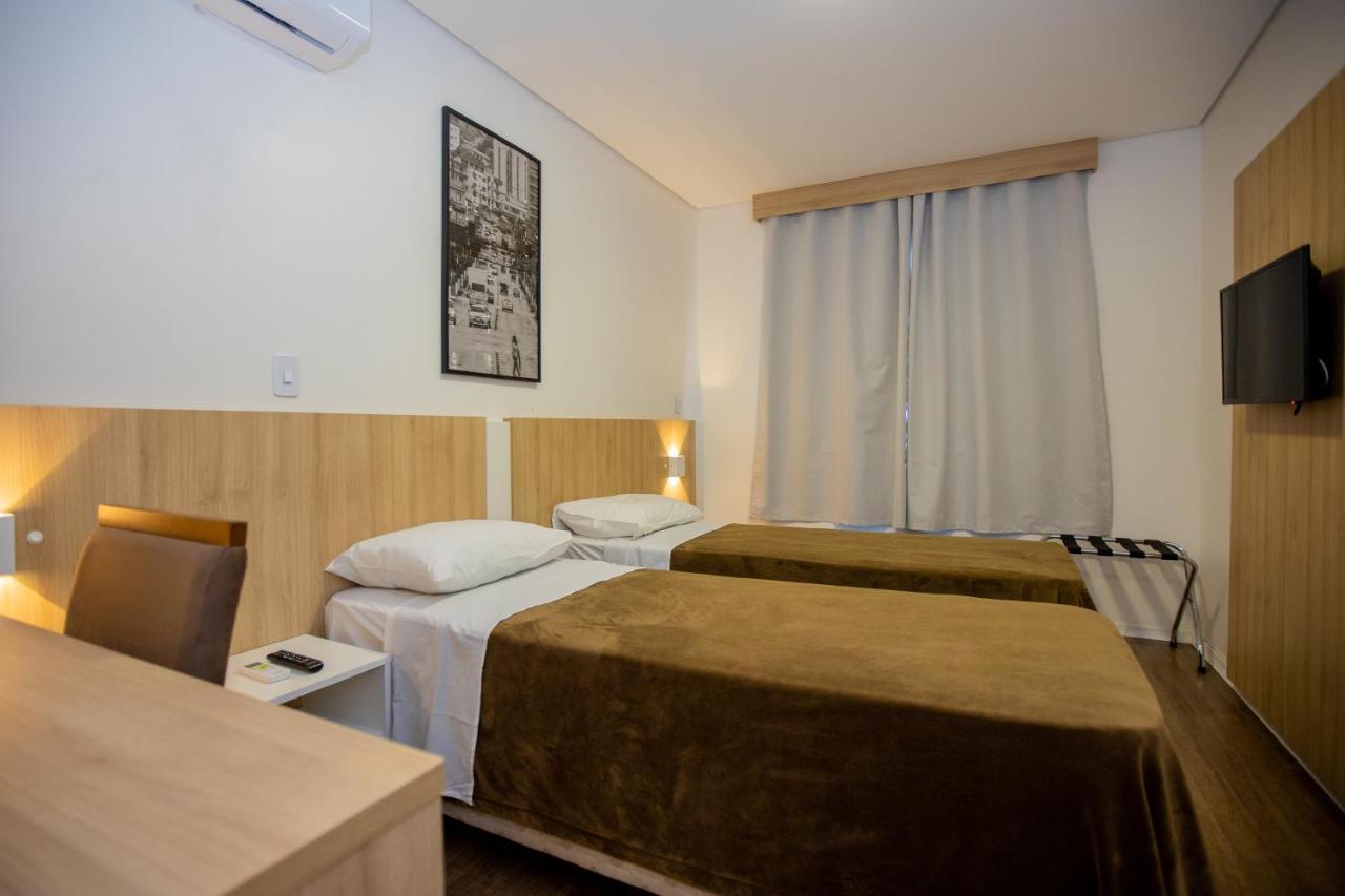 Tri Hotel Chapeco Bagian luar foto