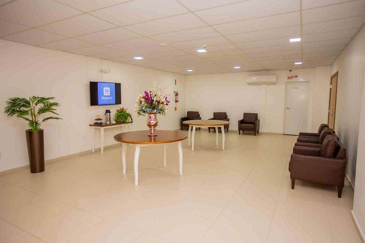 Tri Hotel Chapeco Bagian luar foto